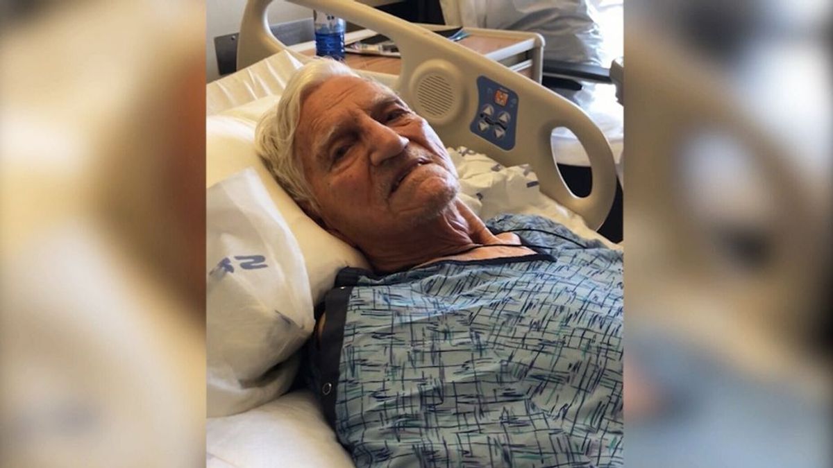 Un hombre de 91 años acaba en el hospital tras recibir las dos dosis de la vacuna en un solo día