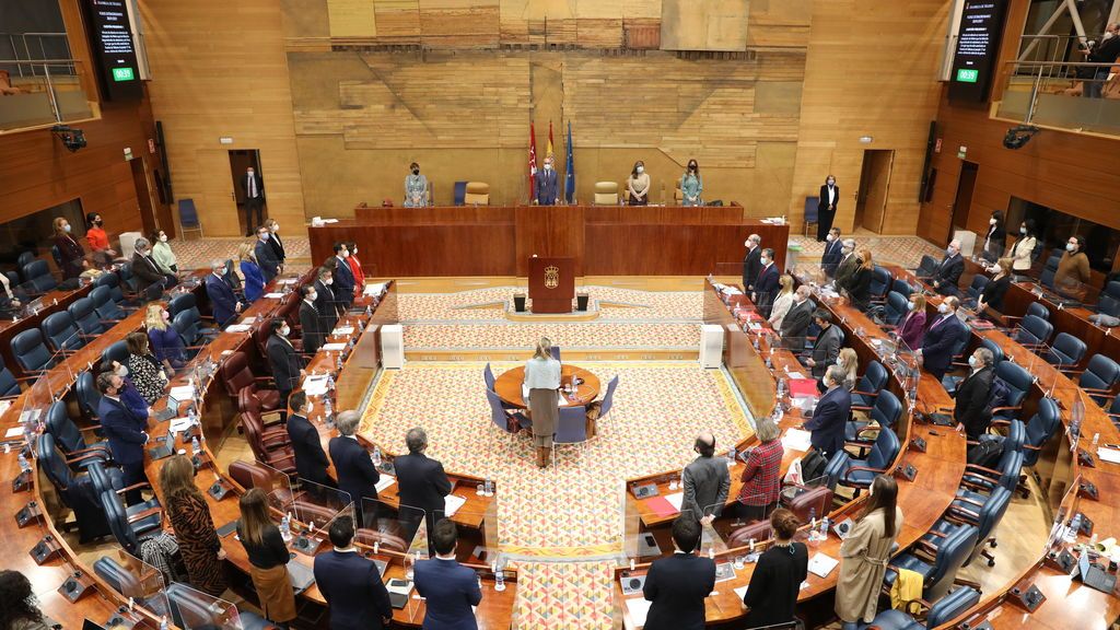 La Asamblea de Madrid urge a los jueces a suspender la convocatoria electoral de Ayuso por sus efectos "irreparables" La Asamblea de Madrid urge a los jueces a suspender la convocatoria electoral de Ayuso por sus efectos "irreparables"