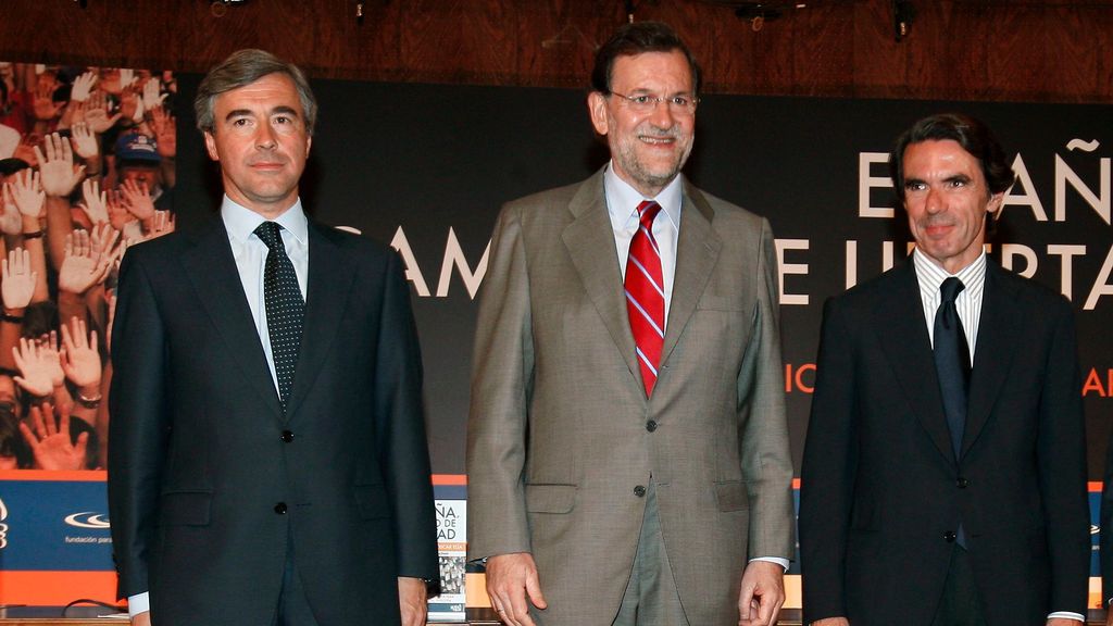 Turno para los políticos en la caja b del PP: Acebes lo abre, Aznar y Rajoy lo cerrarán Turno para los políticos en la caja b del PP: Acebes lo abre, Aznar y Rajoy lo cerrarán
