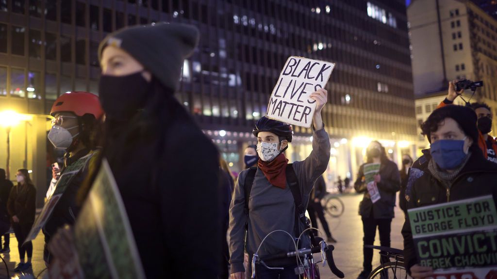 Asesinato de George Floyd: la ciudad de Minneapolis indemniza con 27 millones a su familia