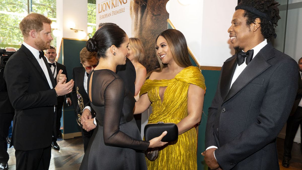 Beyoncé y Hillary Clinton se suman a la lista de famosos en apoyar a Meghan Markle Beyoncé y Hillary Clinton se suman a la lista de famosos en apoyar a Meghan Markle