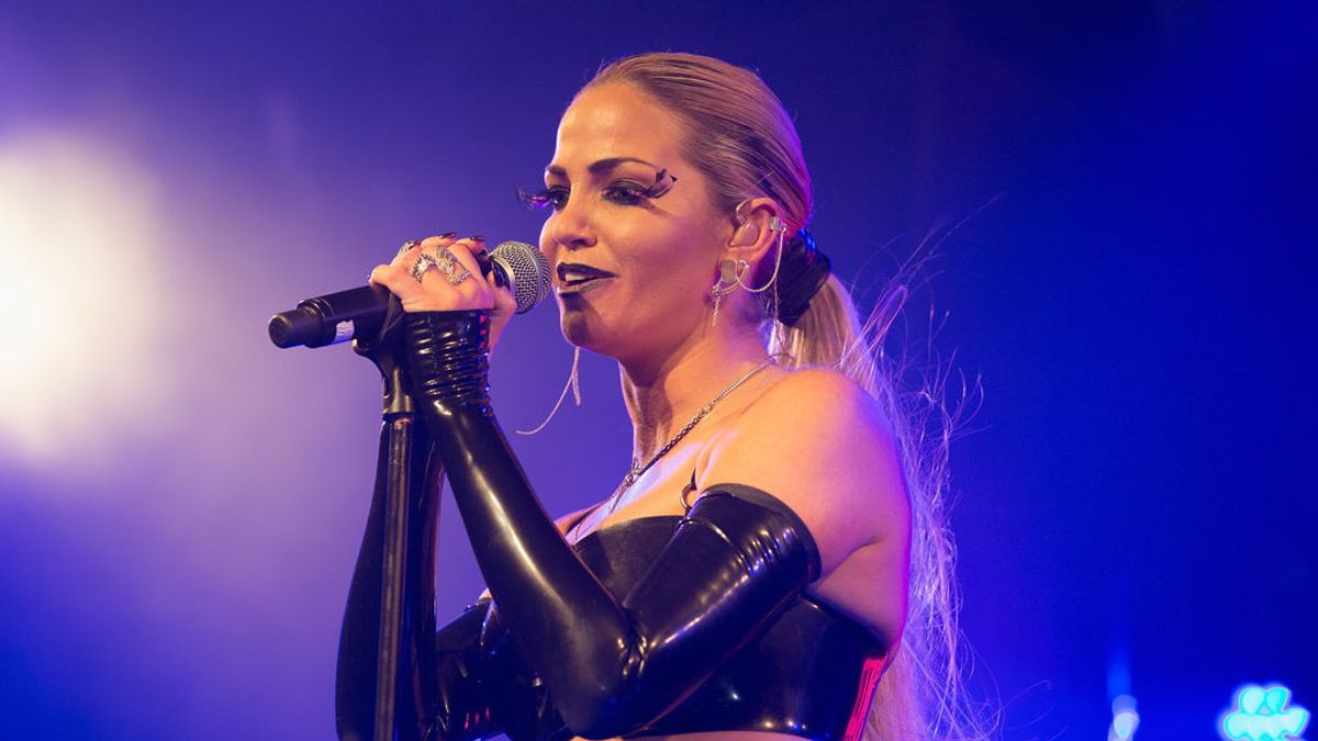La cantante Sarah Harding revela que estuvo a punto de morir de sepsis