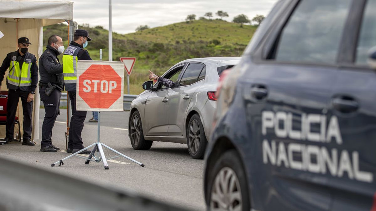 Las comunidades autónomas comienzan a blindarse de cara a los próximos festivos Las comunidades autónomas comienzan a blindarse de cara a los próximos festivos