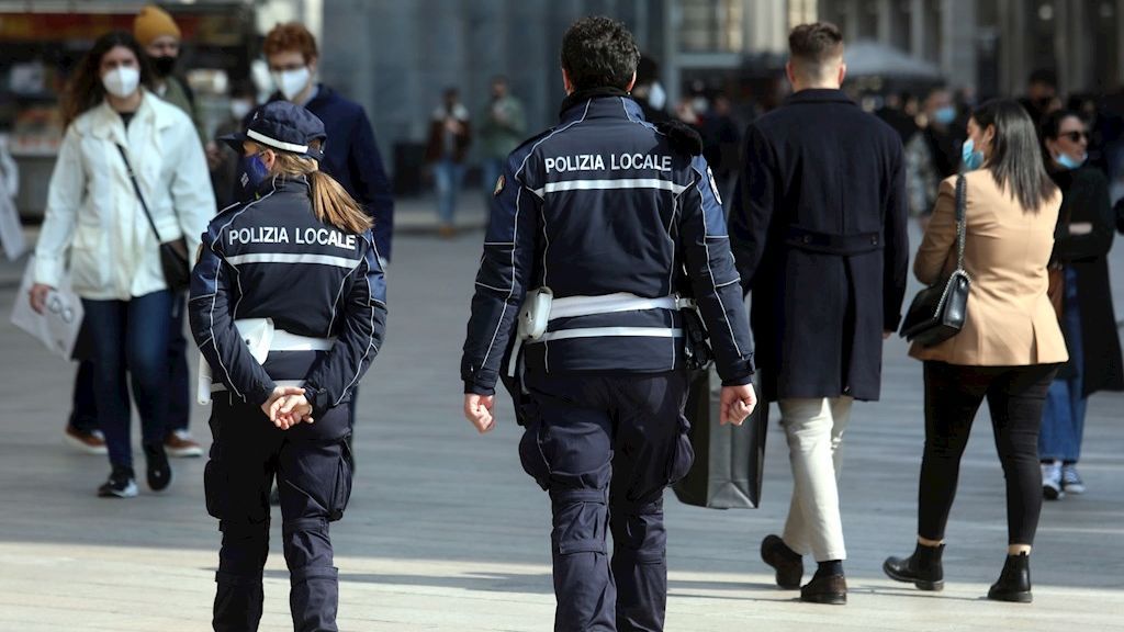Más de la mitad de Italia está confinada desde este lunes ante el repunte de contagios Más de la mitad de Italia está confinada desde este lunes ante el repunte de contagios