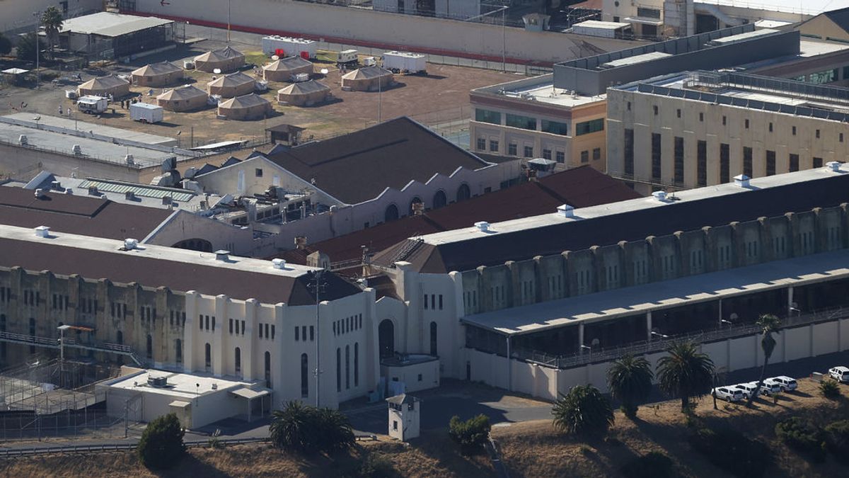 Ordenan cámaras corporales en las cárceles de California tras abusos a varios presos discapacitados