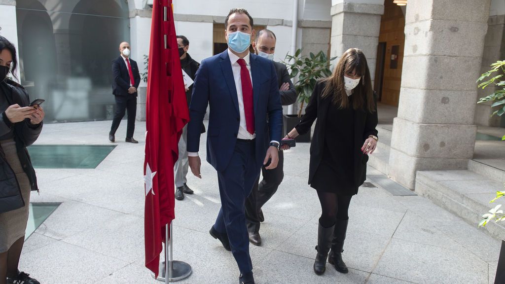 Aguado ve "un despropósito" que Ayuso haya decidido convocar elecciones: "Su capricho es lo primero" Aguado ve "un despropósito" que Ayuso haya decidido convocar elecciones: "Su capricho es lo primero"