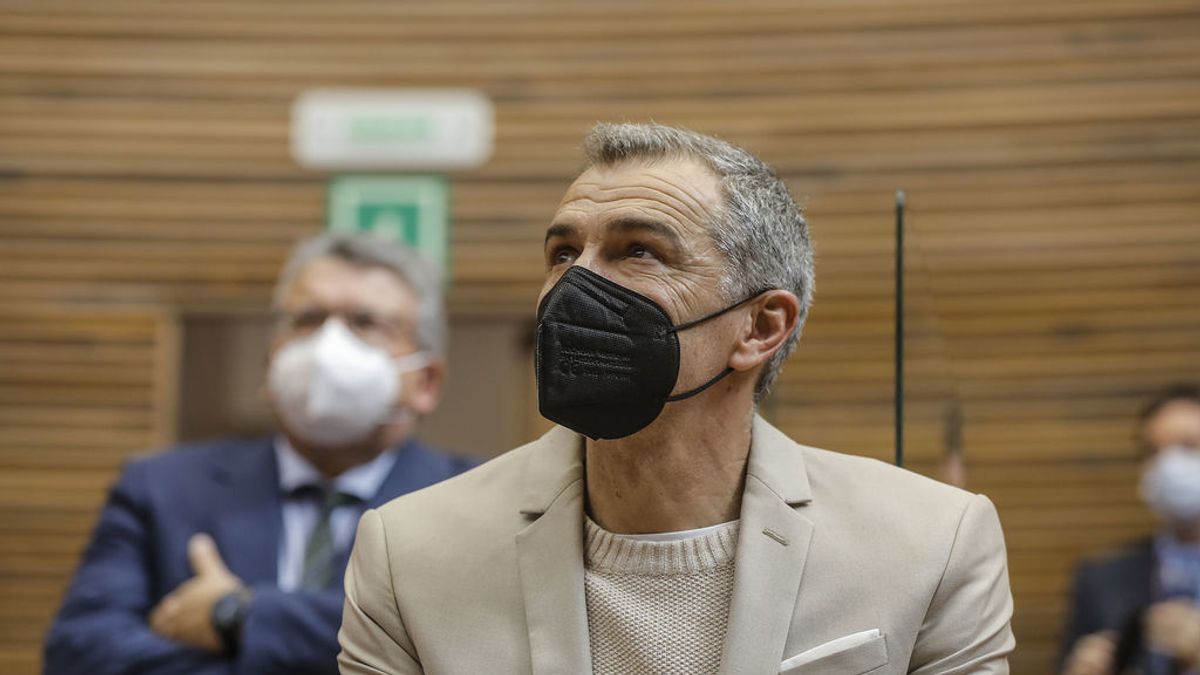 Toni Cantó deja Ciudadanos y pide un pacto con el PP en Madrid Toni Cantó deja Ciudadanos y pide un pacto con el PP en Madrid