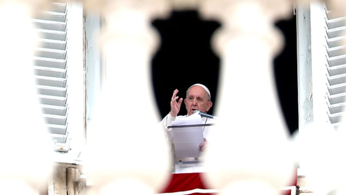 El Vaticano rechaza que la Iglesia reconozca las uniones homosexuales El Vaticano rechaza que la Iglesia reconozca las uniones homosexuales