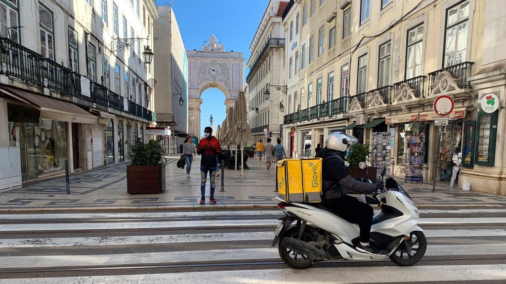 Portugal comienza a relajar las restricciones: abre coles y peluquerías tras dos meses de confinamiento Portugal comienza a relajar las restricciones: abre coles y peluquerías tras dos meses de confinamiento