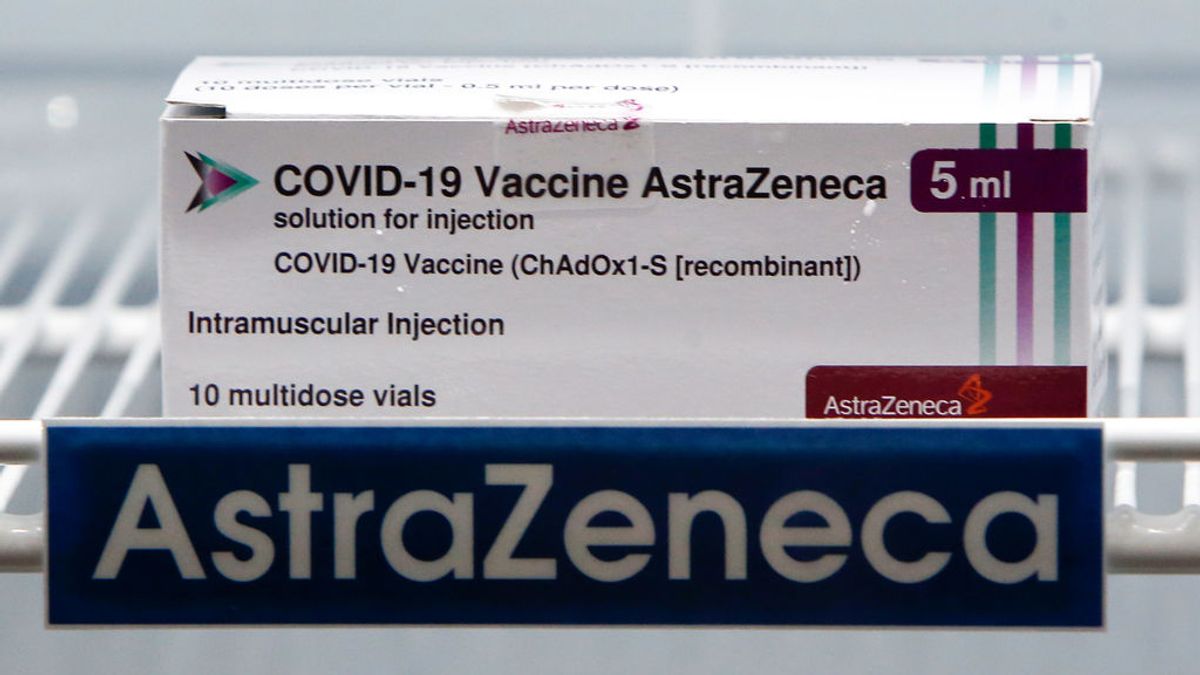 EuropaPress_3602131_12_march_2021_thailand_bangkok_box_of_the_astrazeneca_vaccine_is_seen_in EuropaPress_3602131_12_march_2021_thailand_bangkok_box_of_the_astrazeneca_vaccine_is_seen_in