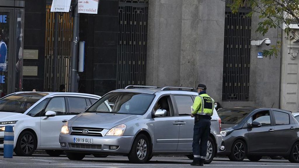 La policia desaloja una boda con 30 invitados en una fábrica de lápidas de Madrid