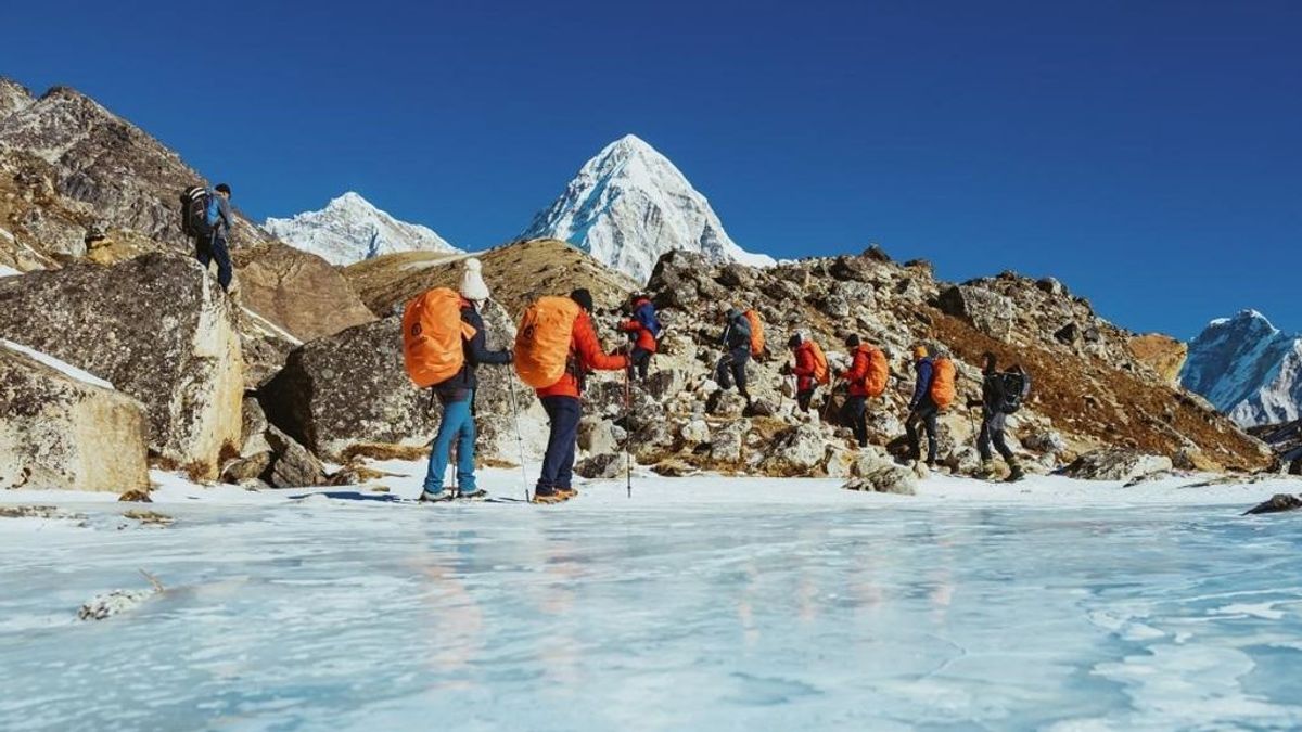 Nepal prohíbe subir fotos desde el Everest a redes sociales Nepal prohíbe subir fotos desde el Everest a redes sociales