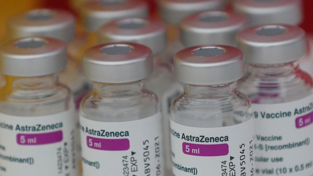 Si he recibido la primera dosis de AstraZeneca, ¿puedo recibir la segunda de otra vacuna diferente?