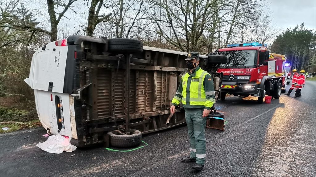 6 puntos y 200 euros por hablar por el móvil: la nueva ley de Tráfico endurece la sanciones