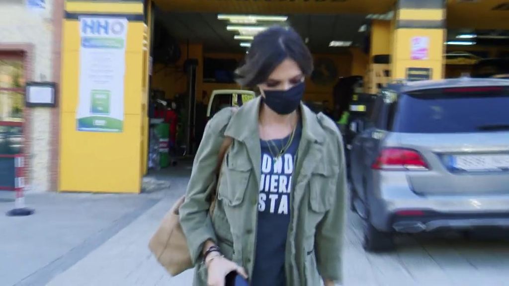 Sara Carbonero sigue llevando el anillo de casada y reacciona a los audios de Casillas