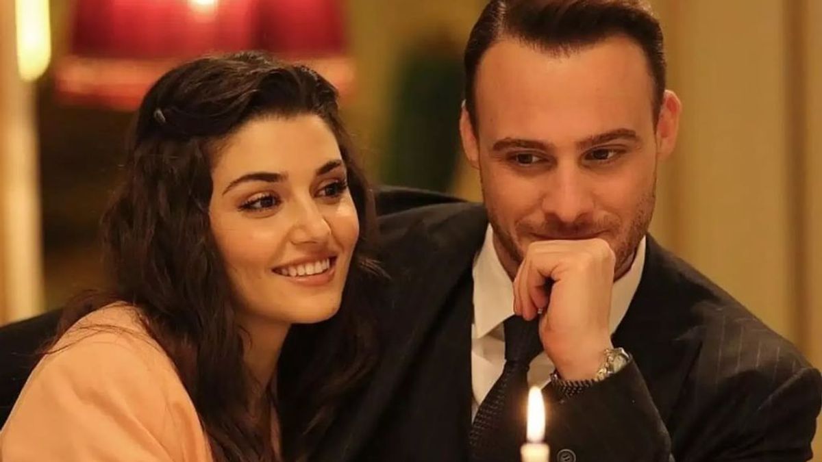 Love is in the air Love is in the air