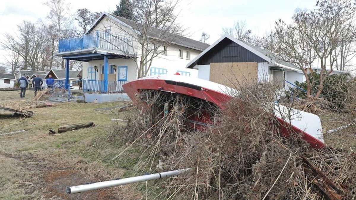 Un deslizamiento de tierra en Alemania provoca una ola de metro y medio que ha dañado casas