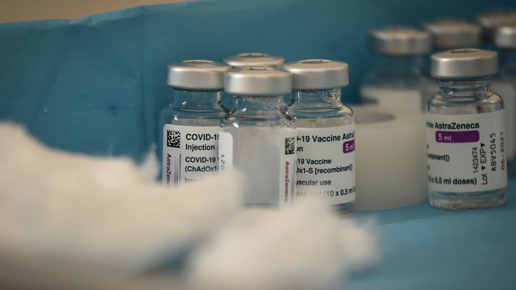 AstraZeneca: ¿cómo sabemos si una vacuna produce efectos adversos?