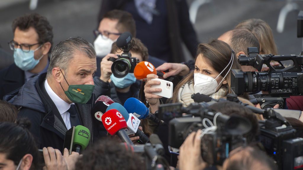 Ortega Smith (Vox) exige elecciones en Murcia con una manifestación de coches