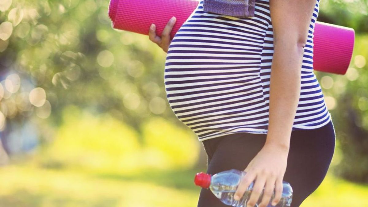 Deporte y embarazo, ¿es compatible? Estos son los consejos para prevenir lesiones y para mantenerte en forma.
