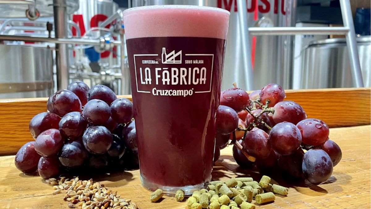 Cerveza con color y sabor a vino: Cruzcampo arriesga con un híbrido de versión limitada Cerveza con color y sabor a vino: Cruzcampo arriesga con un híbrido de versión limitada