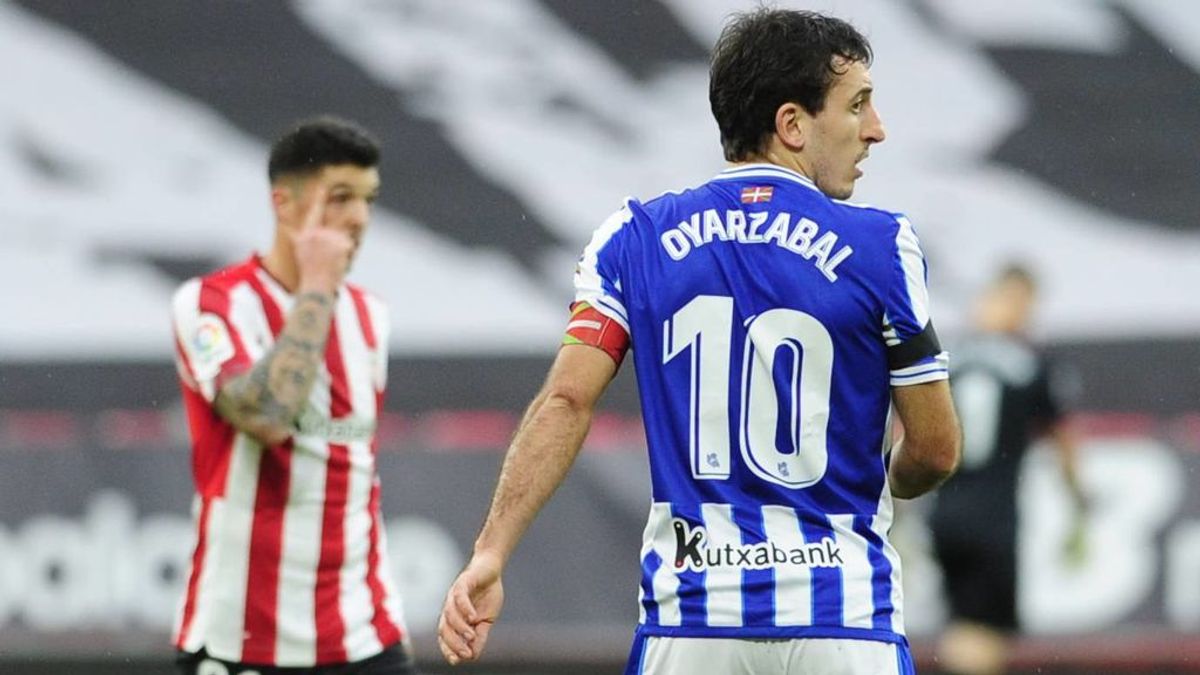 La Real Sociedad y el Athletic juegan la final de Copa el 3 de abril. La Real Sociedad y el Athletic juegan la final de Copa el 3 de abril.