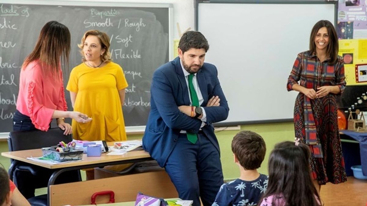 Vox vuelve a la carga con el pin parental: exige su implantación para apoyar los gobiernos de Murcia, Madrid y Andalucía