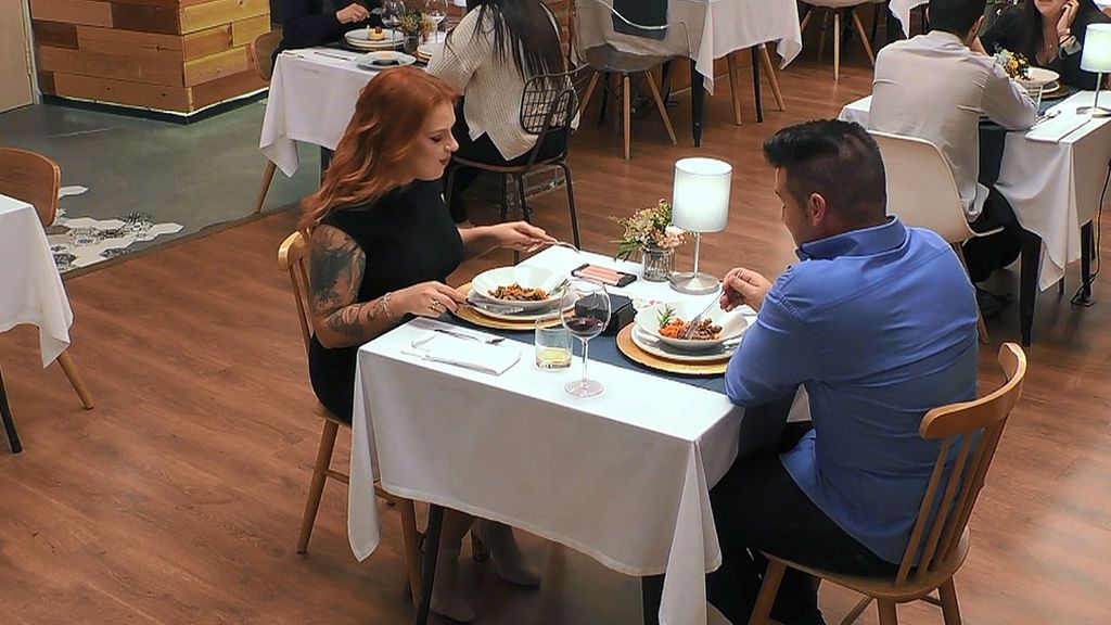 Raquel y José Manuel en el programa 'First Dates'