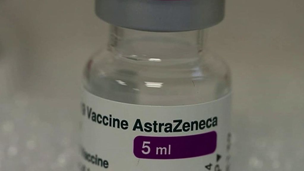 Pendientes de la EMA para retomar o no la vacunación con AstraZeneca