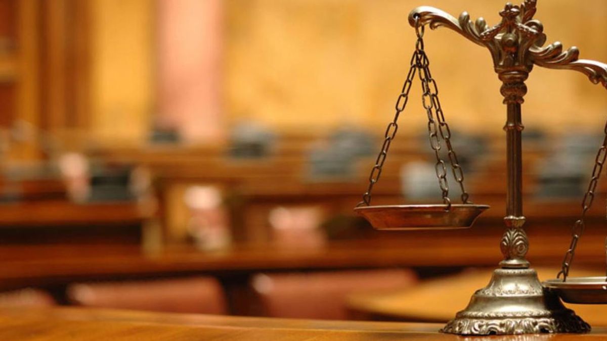 Anulado un juicio porque el portavoz de jurado cambió el voto para no dormir en un hotel: "Culpable y todos a casa" Anulado un juicio porque el portavoz de jurado cambió el voto para no dormir en un hotel: "Culpable y todos a casa"