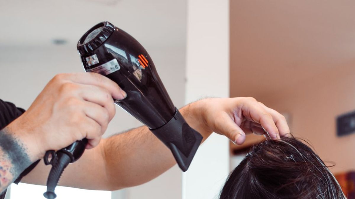 Consejos para usar correctamente el secador de pelo y conseguir efecto de peluquería