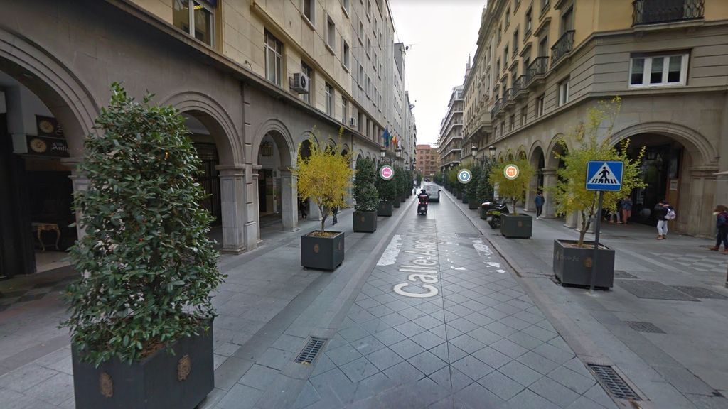 Desalojan tres pubs en Granada por superar el aforo permitido