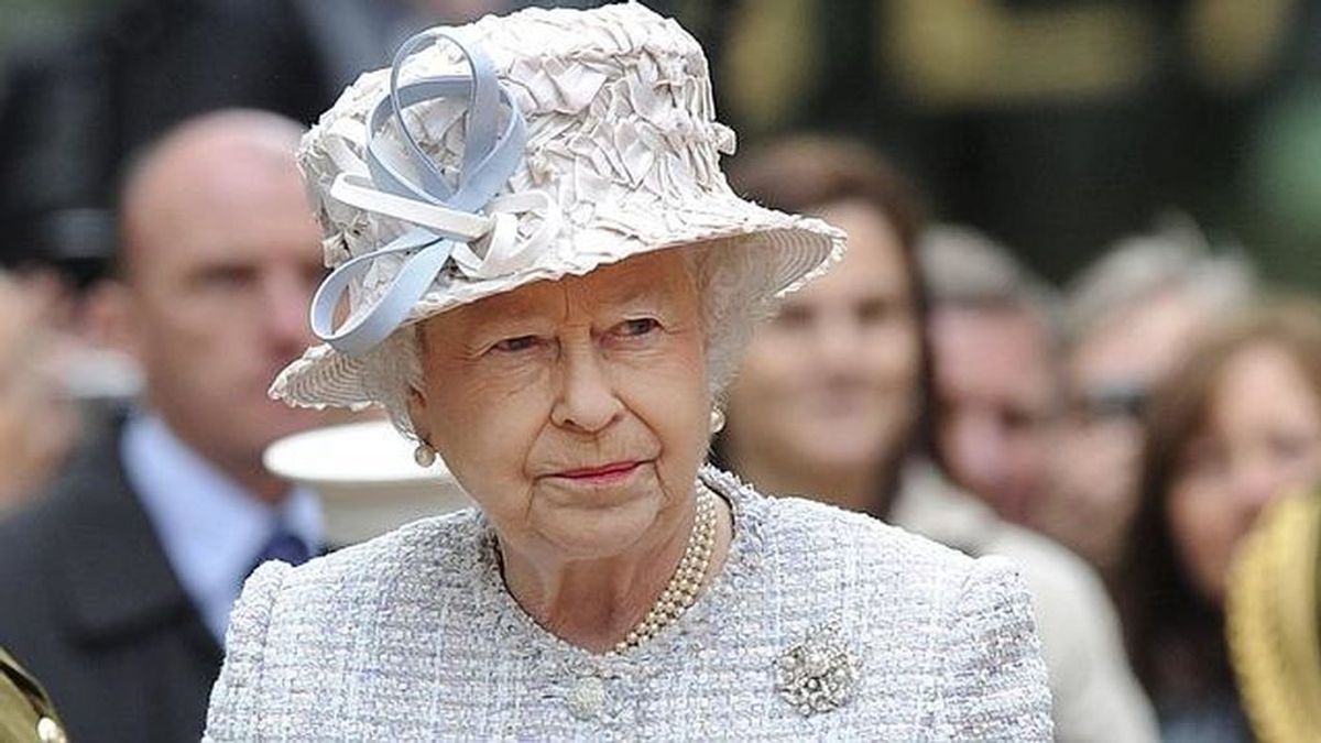 La reina Isabel II cancela un acto al que estaban invitados los duques de Sussex