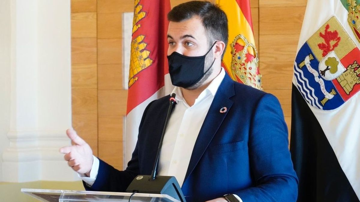 El alcalde de Cáceres envía un mensaje a los incumplidores: "A ver si no jodéis la vida a mucha gente" El alcalde de Cáceres envía un mensaje a los incumplidores: "A ver si no jodéis la vida a mucha gente"