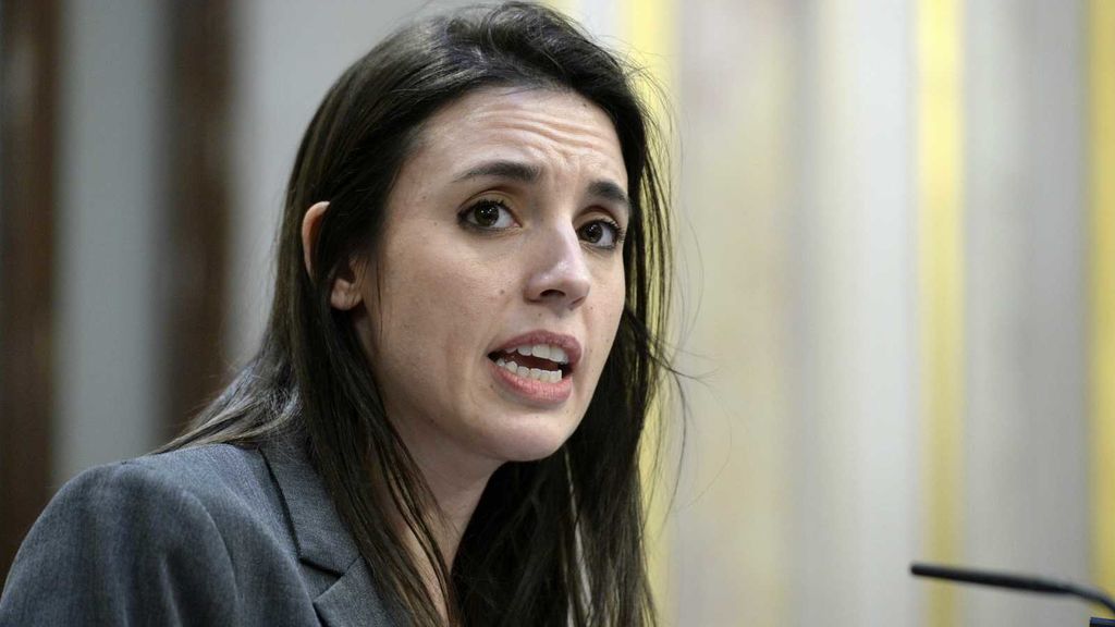 Irene Montero reacciona al documental de Rocío Carrasco: "Es victima de violencia de género, yo sí te creo"