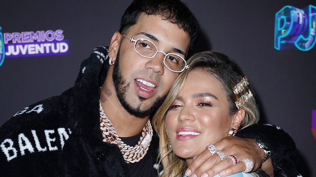 ¿Siguen juntos? Anuel AA comenta una foto de Karol G, pero elimina el comentario y aviva los rumores de ruptura