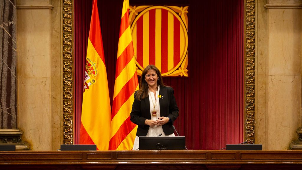 Borràs cita a los partidos por la investidura de un president con la presión del calendario y la buena sintonía de ERC y la CUP Borràs cita a los partidos por la investidura de un president con la presión del calendario y la buena sintonía de ERC y la CUP