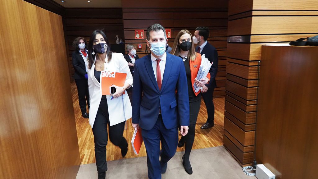 Moción de censura en Castilla y León: el PSOE pide el voto para Tudanca, frente a la "soberbia e indolencia" de PP y Cs Moción de censura en Castilla y León: el PSOE pide el voto para Tudanca, frente a la "soberbia e indolencia" de PP y Cs