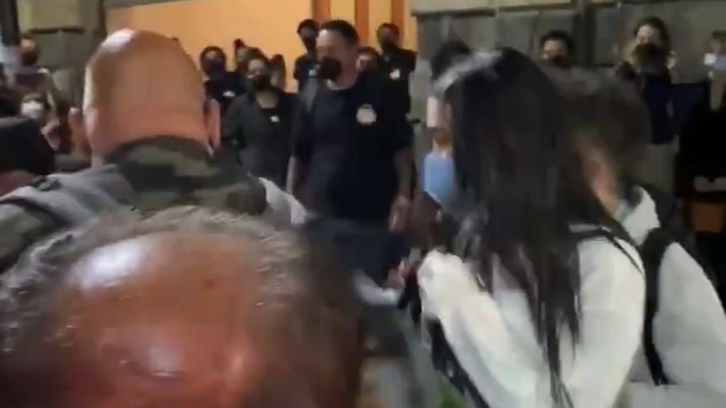 Dua Lipa atacada por un fan en México