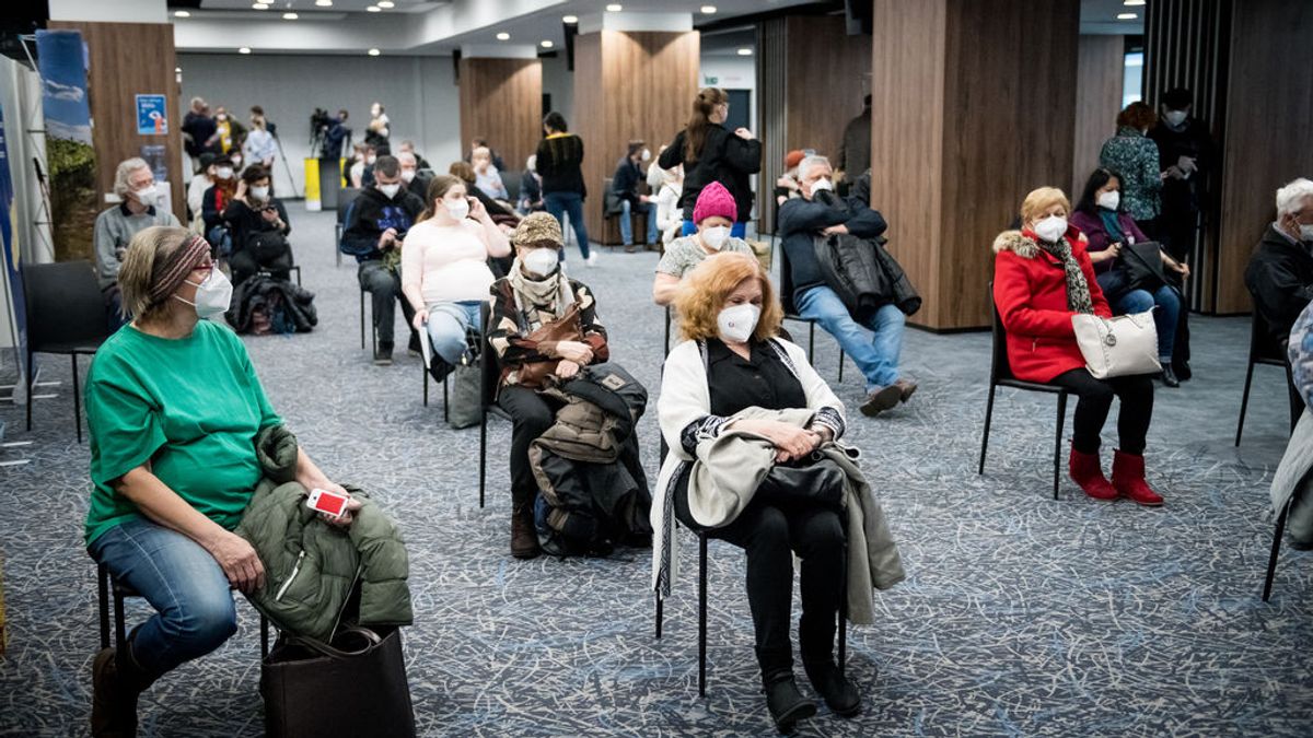 Bruselas promete que habrá dosis suficientes para que la UE esté inmunizada a mediados de julio Bruselas promete que habrá dosis suficientes para que la UE esté inmunizada a mediados de julio