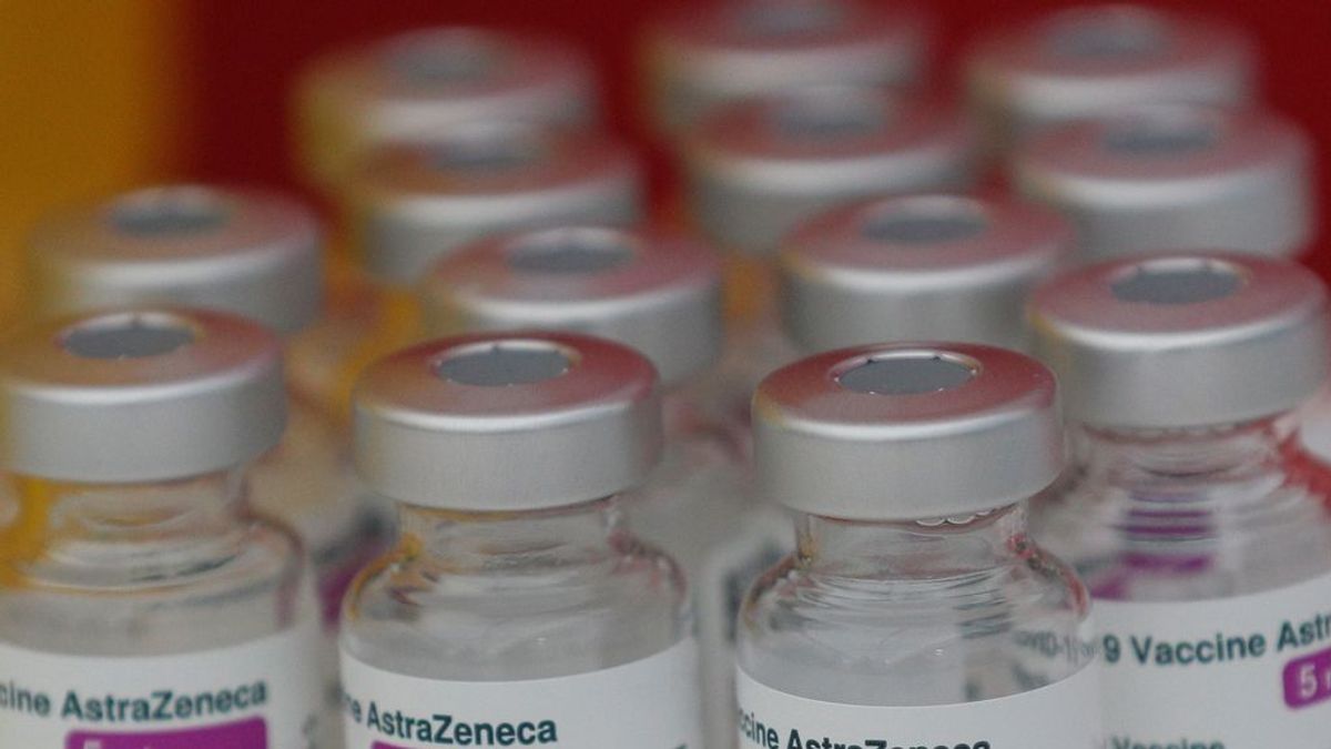 No será en abril: el despegue de la vacunación masiva se retrasa por la escasez de Janssen y los problemas de AstraZeneca No será en abril: el despegue de la vacunación masiva se retrasa por la escasez de Janssen y los problemas de AstraZeneca