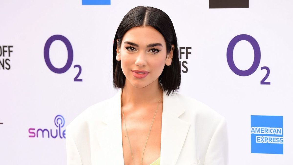 Un hombre intenta atacar a Dua Lipa en su visita a México