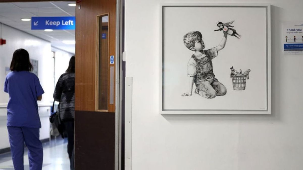 Banksy bate récord con su homenaje a los sanitarios: 16,7 millones de euros que irán a la Sanidad