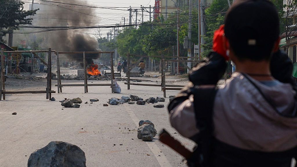 Ascienden a 260 los fallecidos por la represión en Birmania tras otra jornada de protestas contra el golpe Ascienden a 260 los fallecidos por la represión en Birmania tras otra jornada de protestas contra el golpe