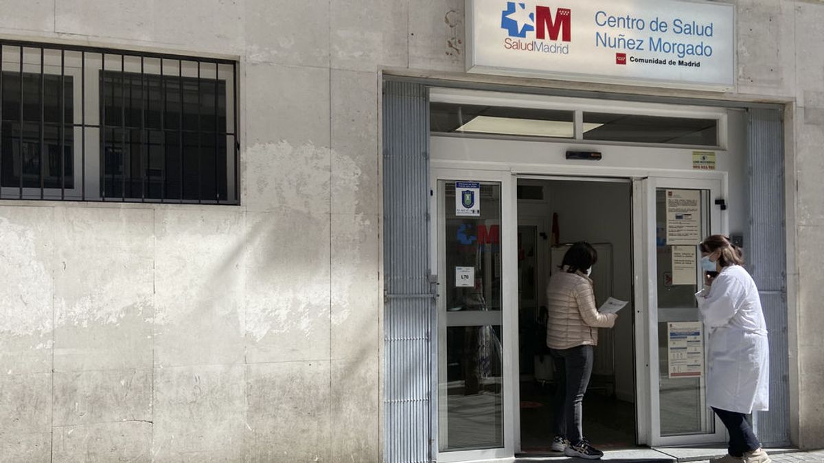 Los casos en Madrid suben a 1.565 pero bajan los hospitalizados Los casos en Madrid suben a 1.565 pero bajan los hospitalizados