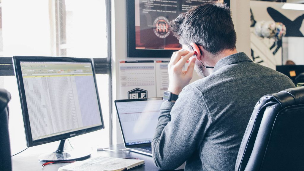 Más teletrabajo, menos tiempo libre: más de la mitad de los españoles tiene problemas para la conciliación familiar y profesional