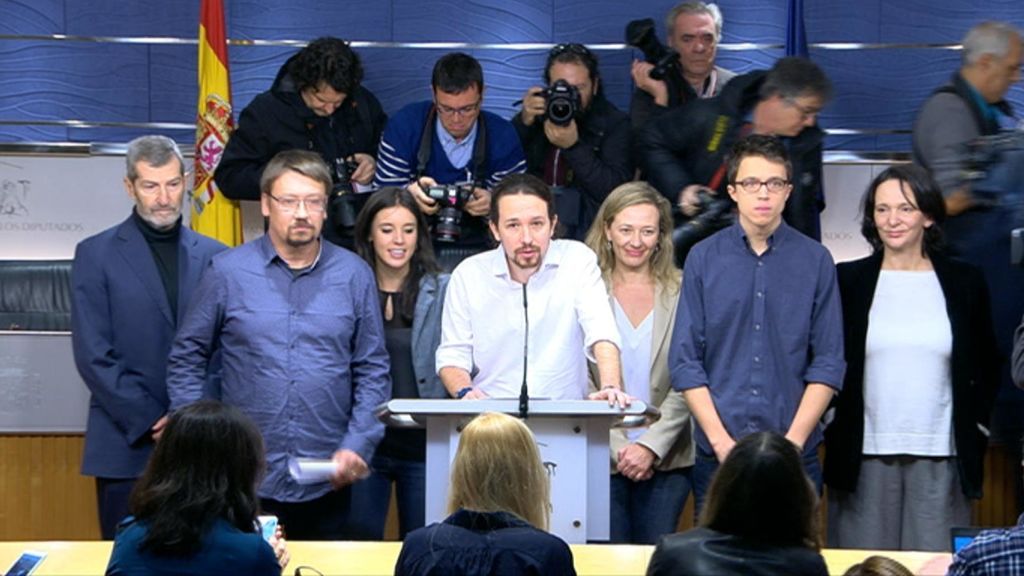 Iglesias en la rueda de prensa en la que pidió el CNI y RTVE