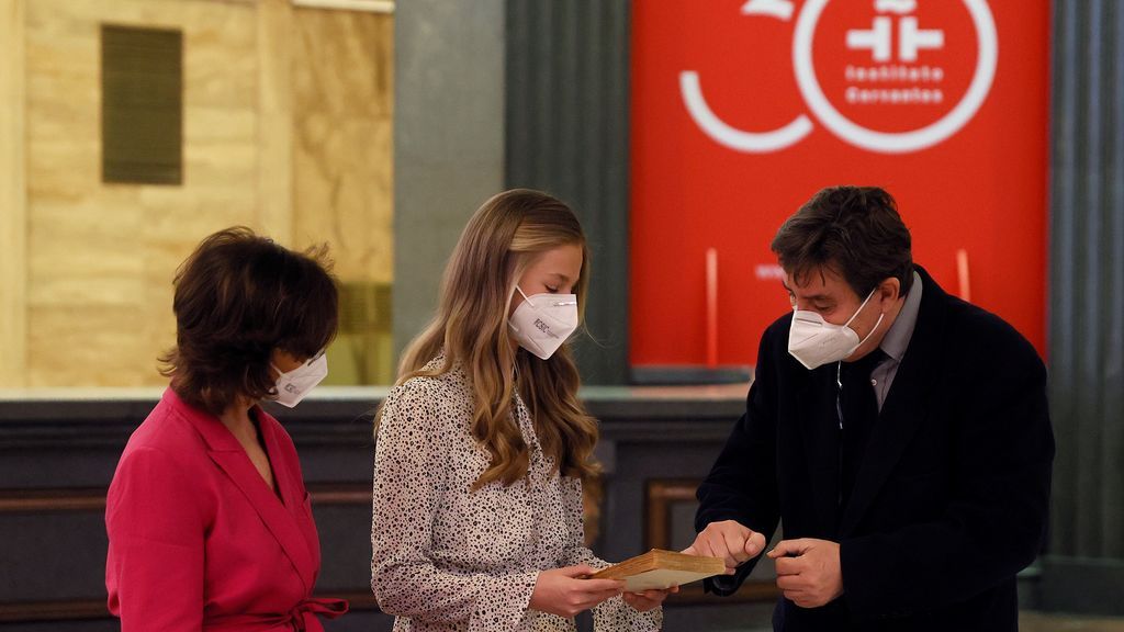 La princesa Leonor junto a Carmen Calvo y Luis García Montero