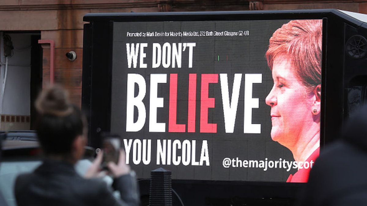Sturgeon sobrevive pero el independentismo escocés se debilita Sturgeon sobrevive pero el independentismo escocés se debilita
