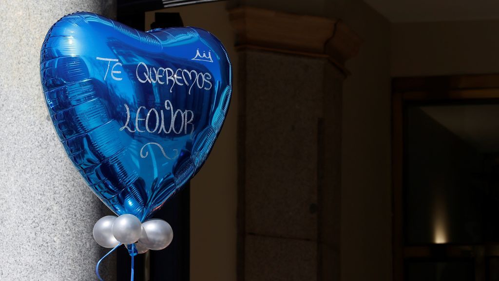 Detalle de un globo en honor a la princesa Leonor